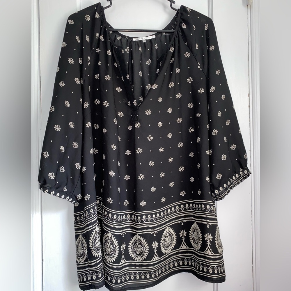 Violet + Claire V-Neck Black and White Tunic, 3/4 Sleeves, Size 1X